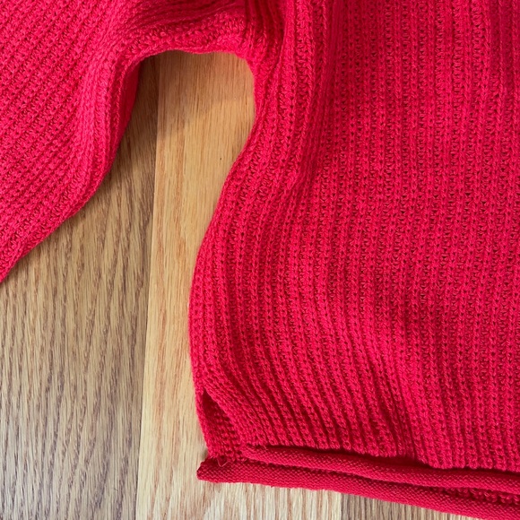 Red sweater - Picture 3 of 4